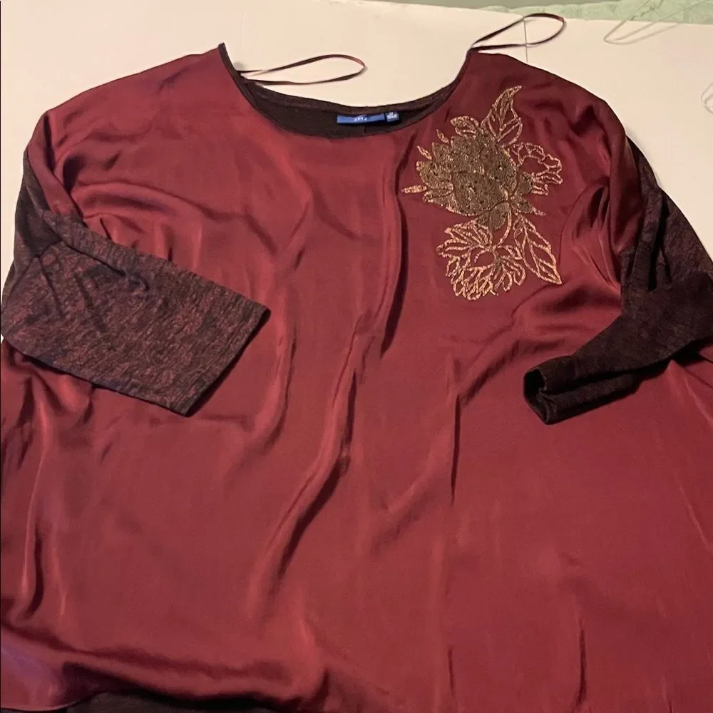 Bundle of 3X tops Dana Buchman Pink Patterned Blouse with Chain Accent and more - Picture 2 of 9